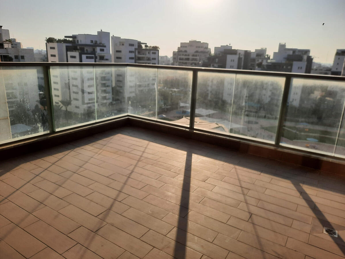 עיצוב של אינב חזי סיני